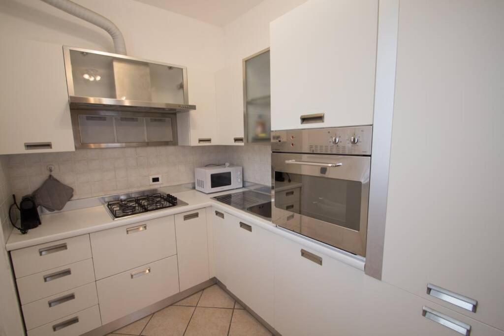 Appartamento Ristrutturato Con Terrazzo Varazze Exterior foto